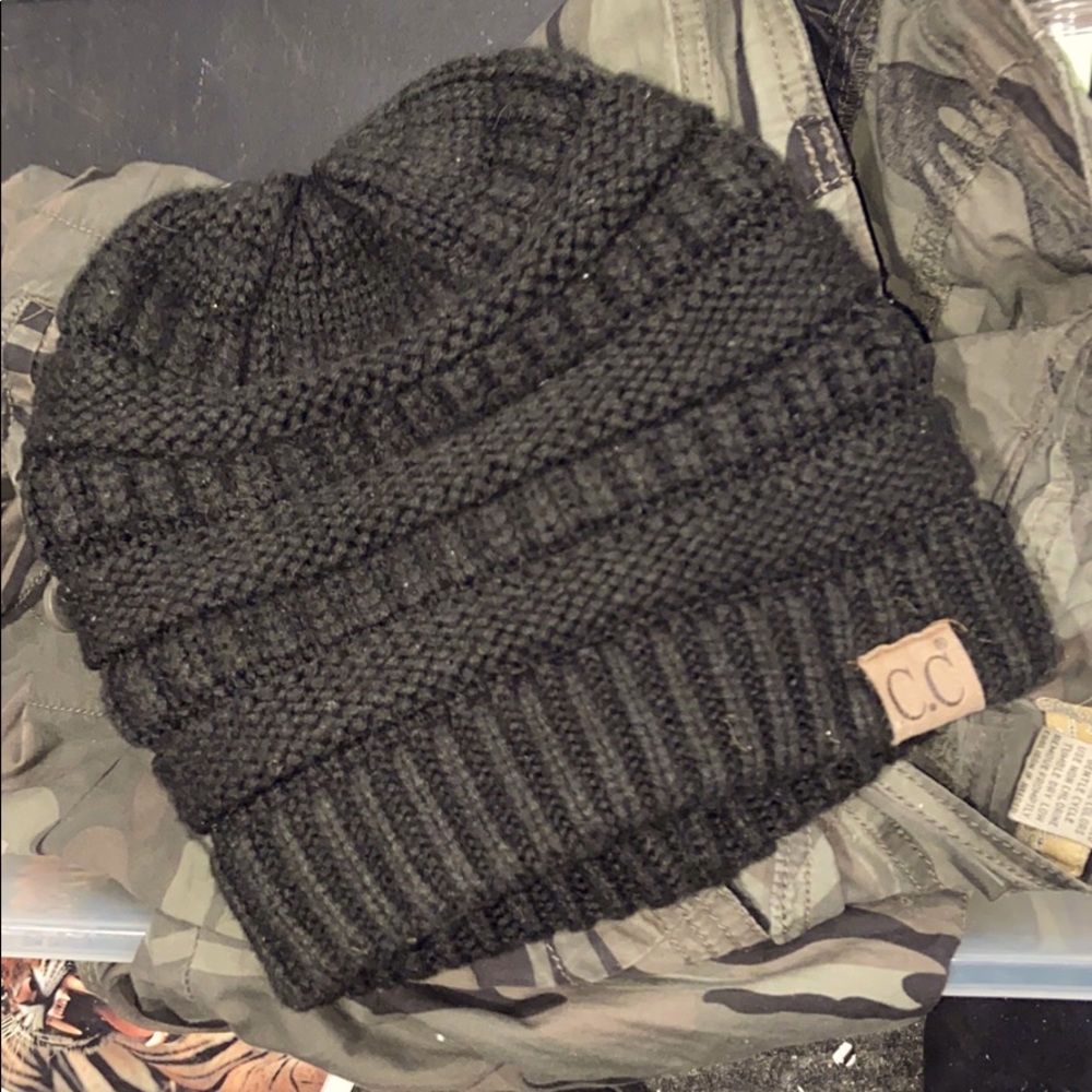 Women’s Knitted Blk Beanie by CC size fits most